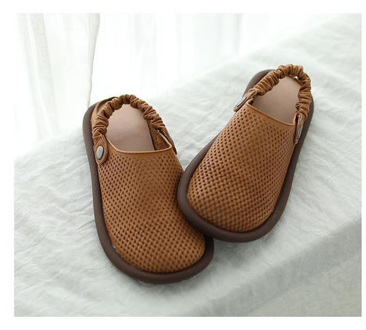 New breathable sandals with round head and flat bottom