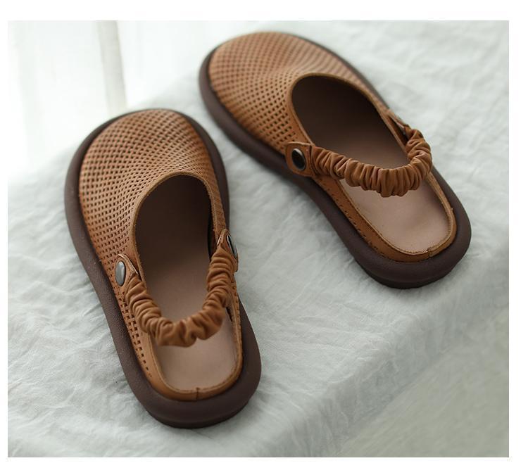 New breathable sandals with round head and flat bottom