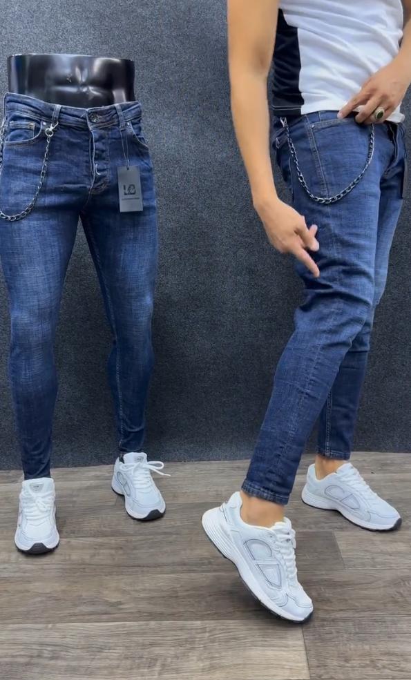 Slim jeans with hanging chain