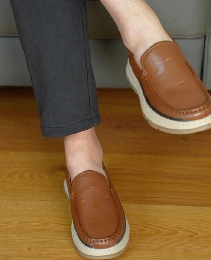 Soft-soled soft-faced brown breathable casual shoes