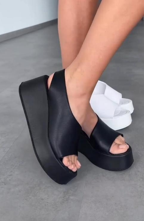 Solid color wedge platform sandals