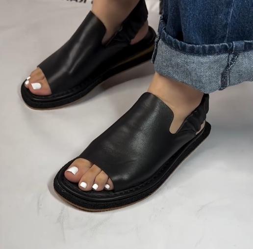 Semi-closed sandals - BLACK