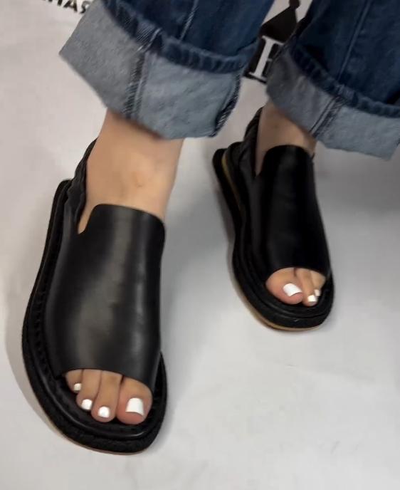 Semi-closed sandals - BLACK