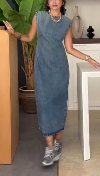 One-piece denim skirt with back zipper vest