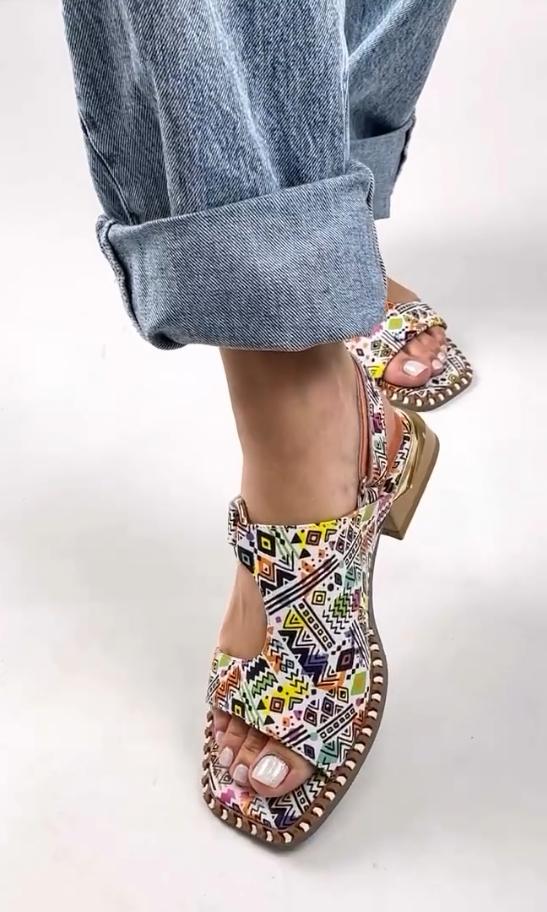 Colorful round buckle sandals